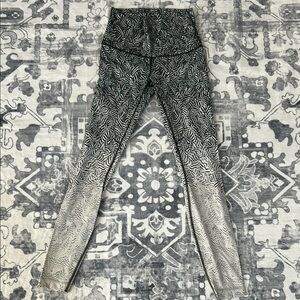 Lululemon Ombre Print Leggings Size 6 High Rise Wonder Under